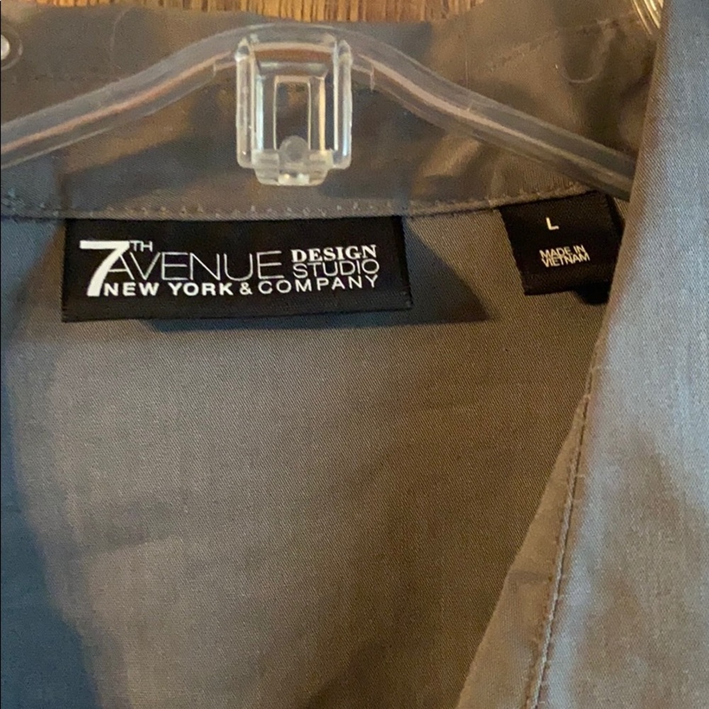 Button down shirt - Picture 2 of 2